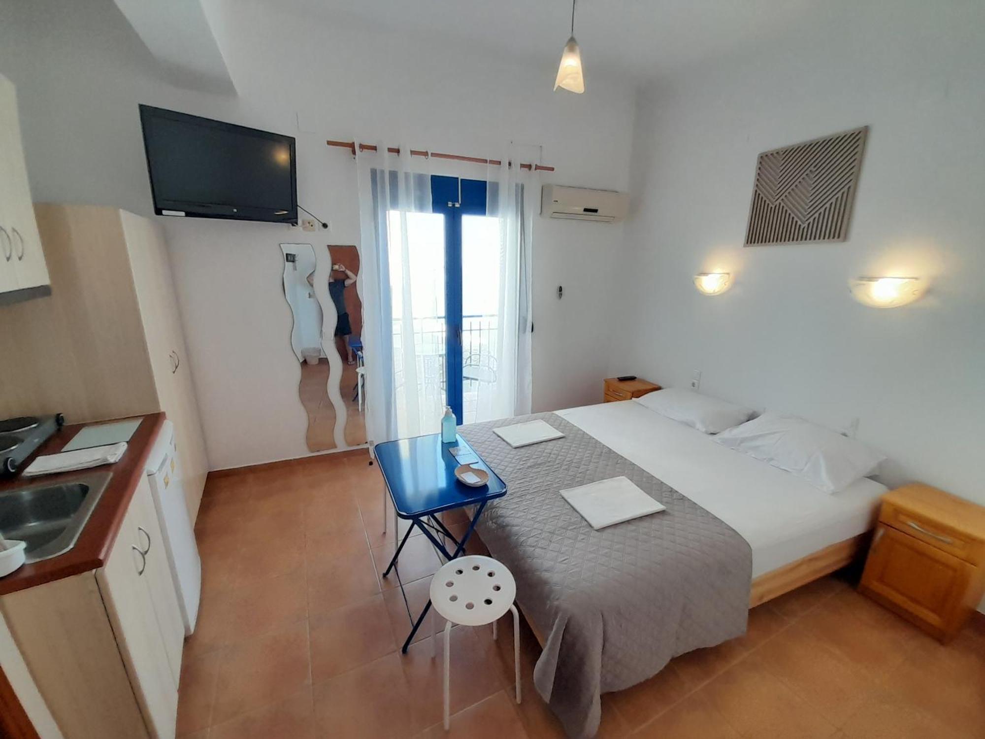 Lydia Mare Aparthotel Ágios Kírykos Rom bilde